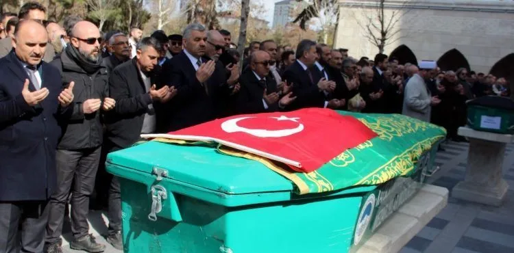 Duayen Gazeteci Mahmut Sabah son yolculuğuna uğurlandı
