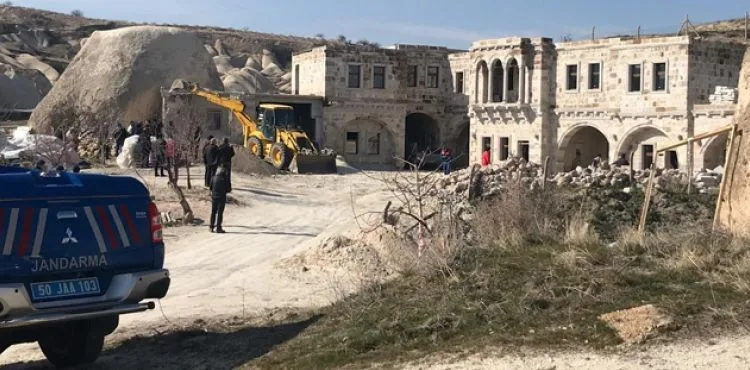 Kapadokya'da bugün 7 kaçak yapı daha yıkıldı