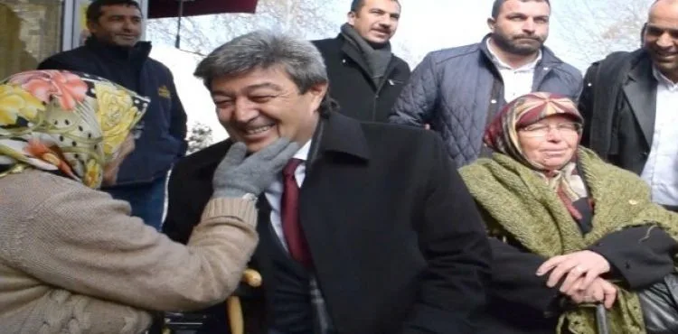 Millet İttifakı Büyükşehir Belediye Başkan Adayı Dursun Ataş'a yoğun ilgi