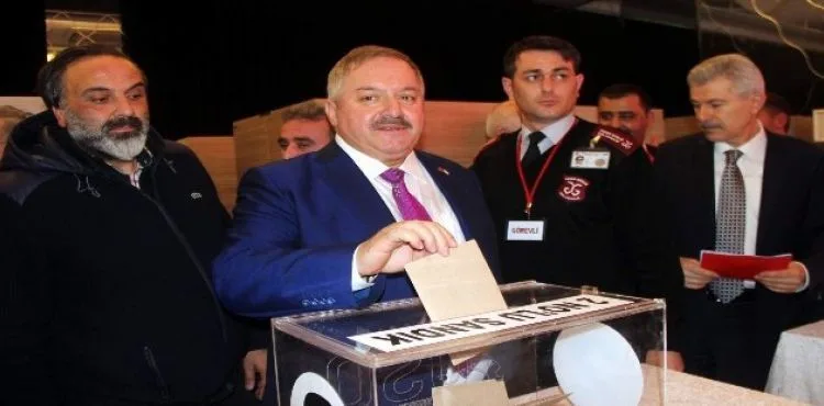 Kayseri OSB'de Başkan Nursaçan Güven Tazeledi