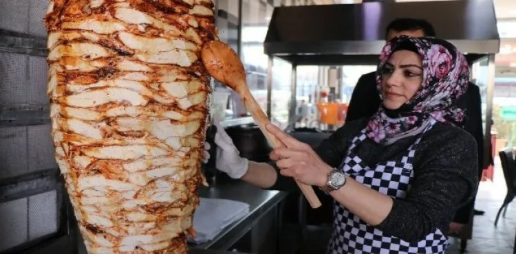 İşçi olarak girdiği lokantanın patronu oldu