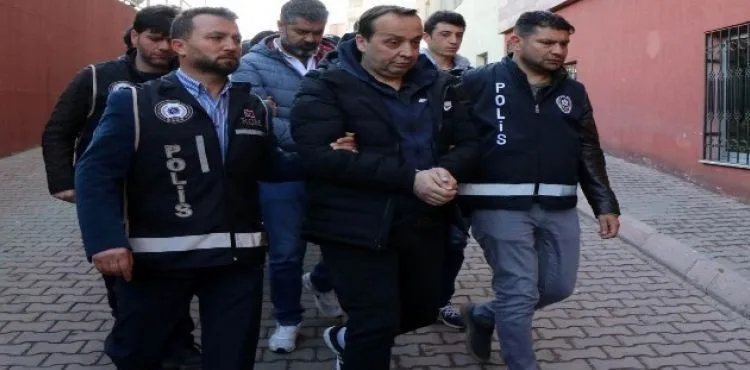 Postacı ve vergi dairesi çalışanı gibi davranıp senet imzalatan 15 kişi adliyede