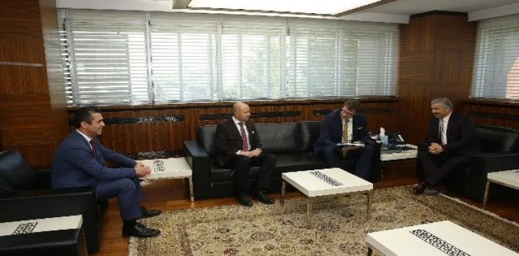 EWE Turkey Holding CEO'su Dr. Frank Quante Büyükşehir Belediye Başkanı Mustafa Çelik'i ziyaret etti.