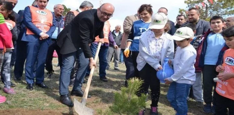 Bünyan'da Bin adet fidan toprakla buluşturuldu