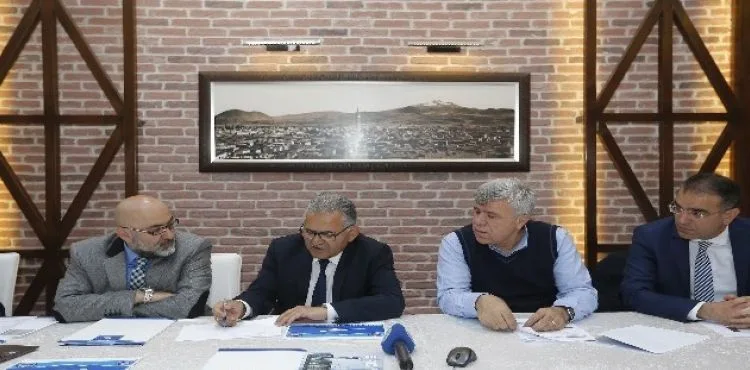 Başkan Büyükkılıç, Erciyes'te değerlendirme toplantısı yaptı