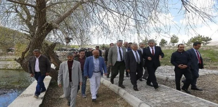 Başkan Büyükkılıç, Bünyan ilçesinde bir dizi ziyaret ve incelemelerde bulundu