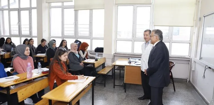 BAŞKAN BÜYÜKKILIÇ’TAN EĞİTİME BÜYÜK ÖNEM