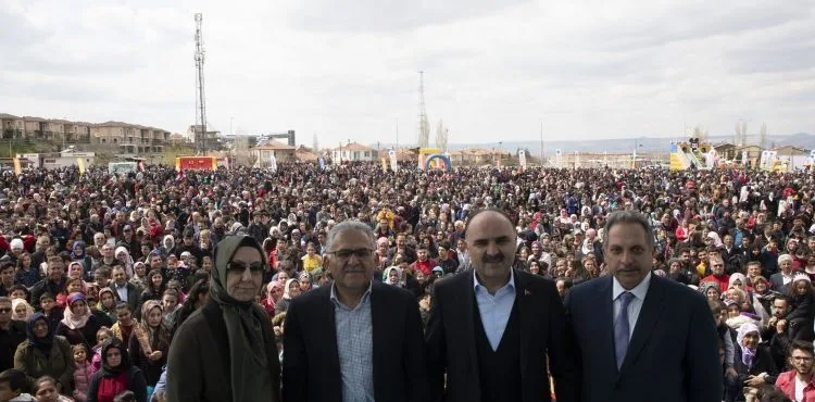 23 NİSAN’DA MUHTEŞEM ŞENLİK
