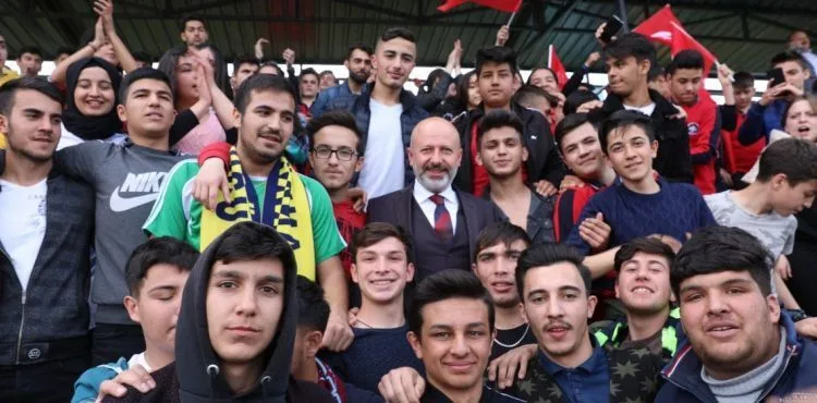 KOCASİNAN’DA LİSELER ARASI FUTBOL TURNUVASINDA BİRLİK VE BERABERLİK VURGUSU