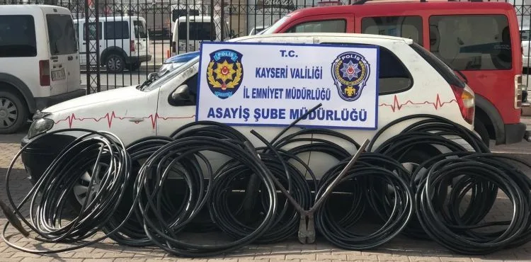 Kablo hırsızları yakalandı