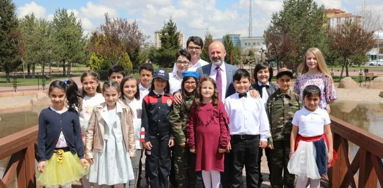 KOCASİNANLI ÇOCUKLAR, BİLİM MERKEZİ VE HAYVANAT BAHÇESİNDE