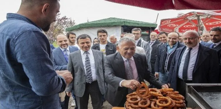 Başkan Büyükkılıç, Erciyes Üniversitesi Bahar Şenliği'nin açılışına katıldı