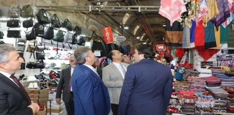 "Tarihi Kayseri Kapalı Çarşı'sı bugünün modern alışveriş merkezleri (AVM) niteliğindedir”