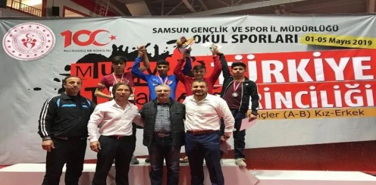 Kayseri Muaythai takımı Samsun'dan başarı ile döndü