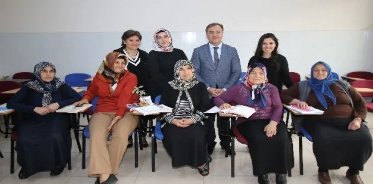 Özdoğan; “Hacılar'da Okuma Yazma Bilmeyen Kalmasın”