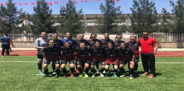 Kayseri Gençlerbirliği Yıldız Kızlarda Türkiye finalinde