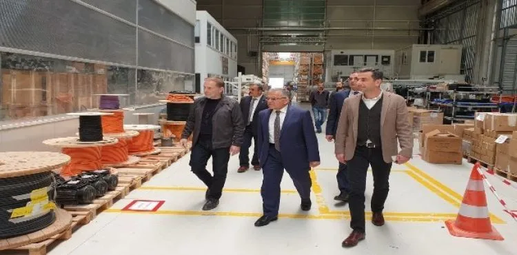 Başkan Büyükkılıç, Bakan akar ile görüştü