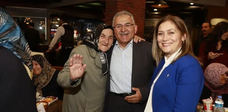 “BİZİM İÇİN HER GÜN ANNELERİMİZİN GÜNÜ”
