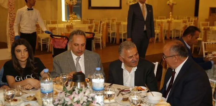 BİR GÜNDE İKİ İFTAR