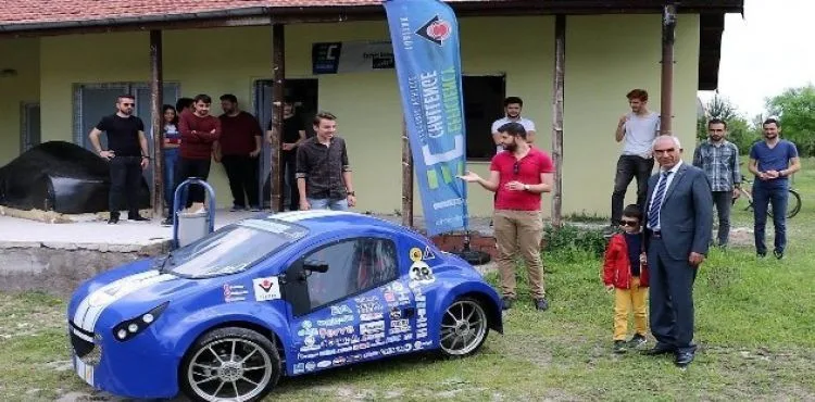 Mimarsinan OSB, ERÜ'nün elektrikli aracı 'VoltaCar'a sponsor oldu