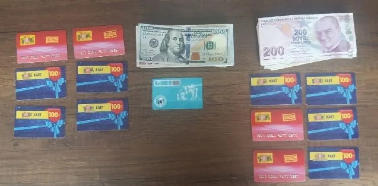 Kayseri'de FETÖ'nün öğrenci evlerine operasyon: 8 gözaltı