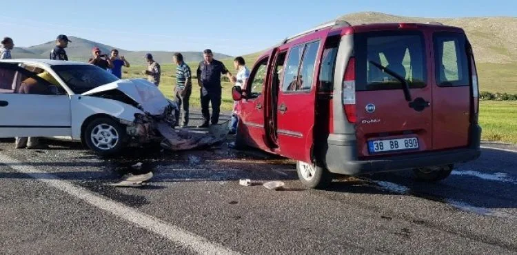 Kayseri'de trafik kazası: 5 yaralı