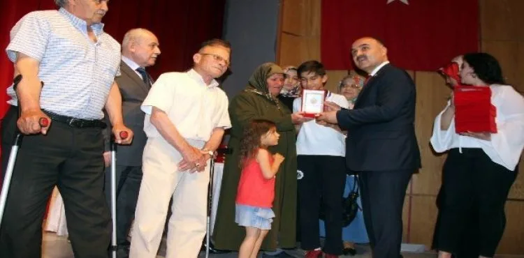 Kıbrıs Gazileri'ne Milli Mücadele Beratı ve Madalyaları takıldı