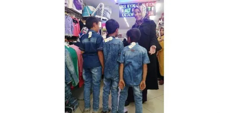 Develi'de Yüz Çocuğa Bayram Sevinci