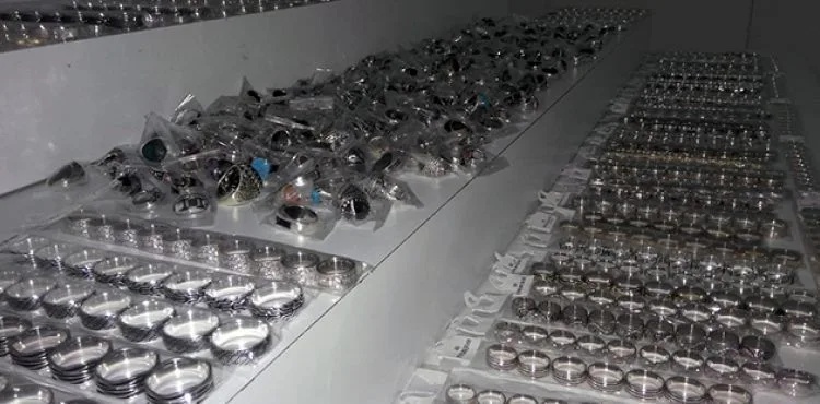 22 bin dolar değerinde altın ve gümüş çalan şüpheli yakalandı