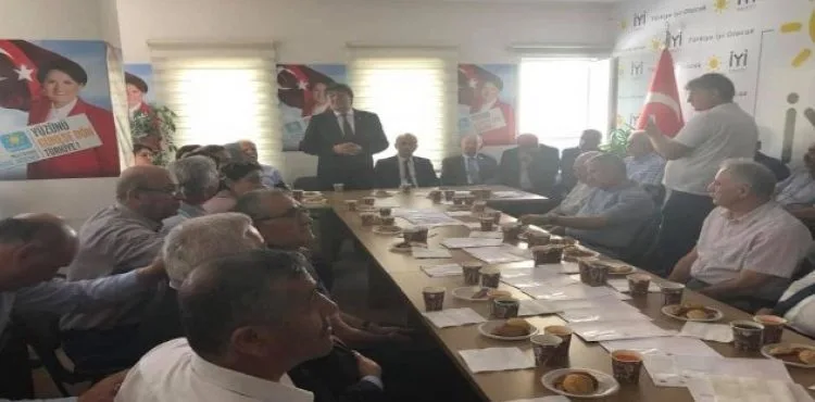 İYİ Parti Kayseri Milletvekili Dursun Ataş, bayramlaşma programına katıldı