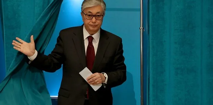 Kazakistan'da seçimi Tokayev kazandı