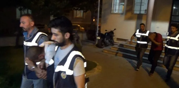 Bacadan girdiler 72 bin 500 doların olduğu kasayı patlattılar