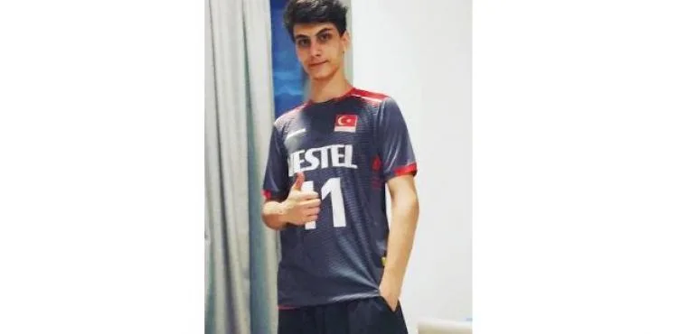 Mehmet Emre Şimşek, milli takıma çağrıldı