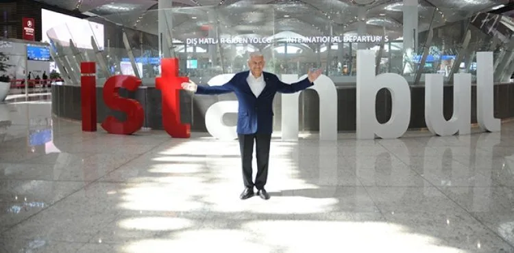 Binali Yıldırım İstanbul Havalimanı'nı gezdi