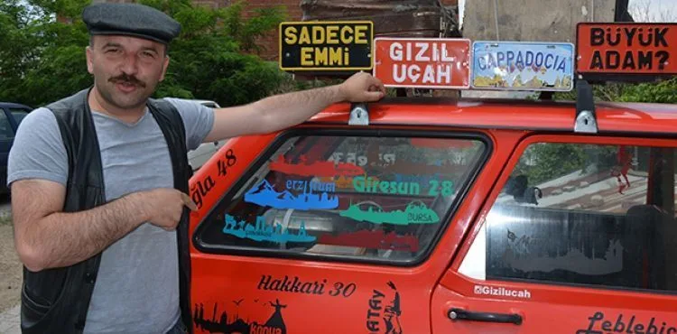 Müzeye dönüştürdüğü otomobili ile 60 il ve 300 ilçe gezdi