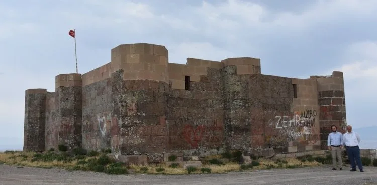 KOCASİNAN’DA 8 ASIRLIK KÖŞK, GÖK GÖZLEM EVİ OLACAK