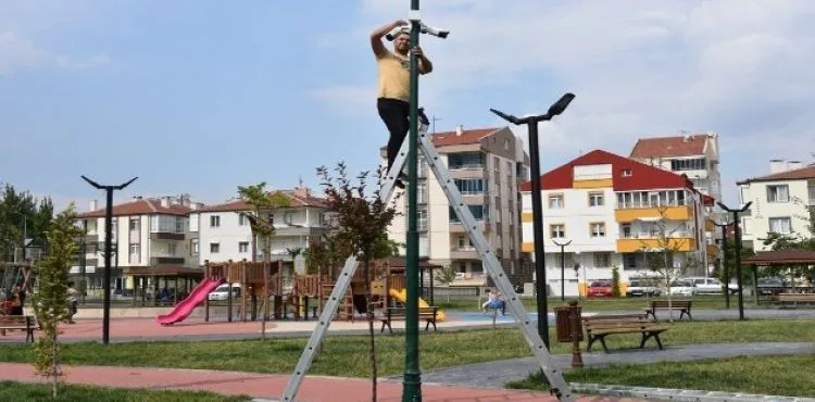 Kocasinan'da Parklar Daha Güvenli Ve Daha Huzurlu