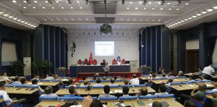 “KENDİSİNİ YENİLEMEYEN ÇAĞIN GERİSİNDE KALIR”