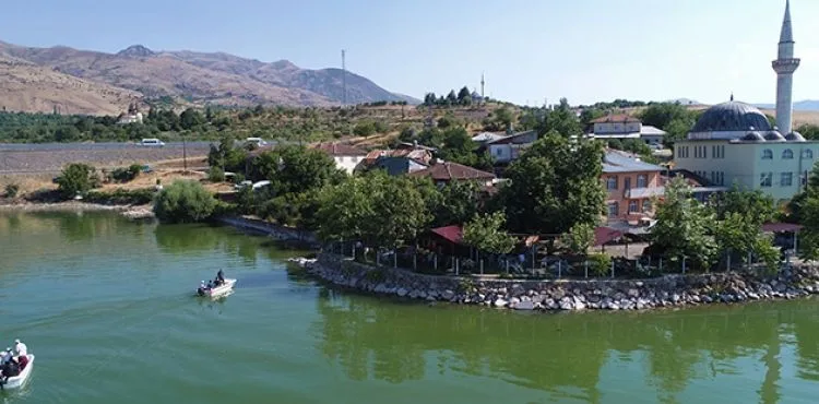 Doğal güzelliğiyle dikkat çekmişti, o köye ilgi arttı