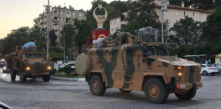 Sınıra askeri sevkiyat
