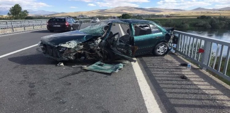 Kayseri-Ankara karayolunda trafik kazası: 4 yaralı