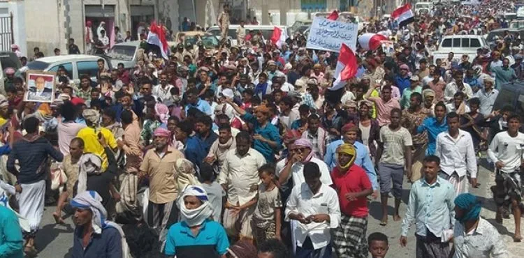 Yemenliler BAE işgaline karşı sokakta