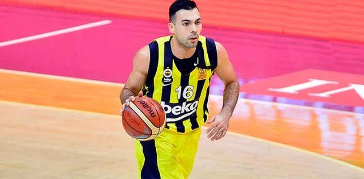 Fenerbahçe, Kostas Sloukas ile 3 yıllık sözleşme uzattı