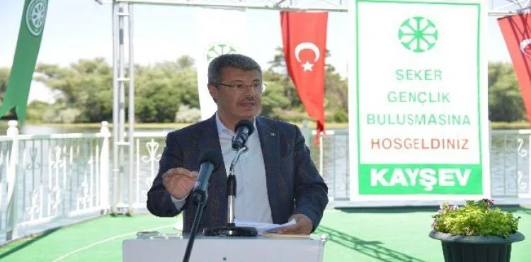 Kayseri Şeker, 'KAYSEV' Vakfından 1243 üniversite öğrencisine burs