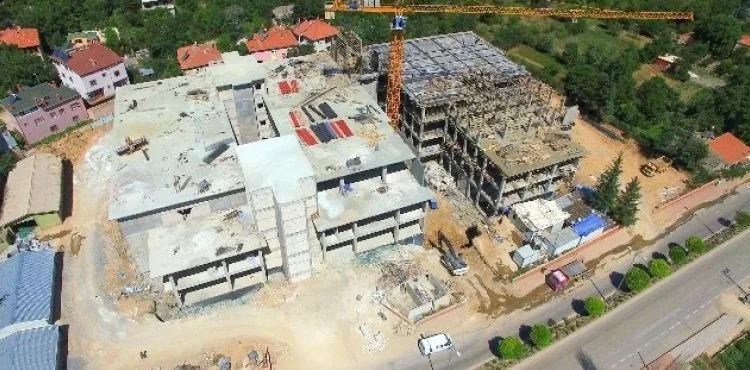 Yahyalı Devlet Hastanesi'nin inşaatı hızla sürüyor