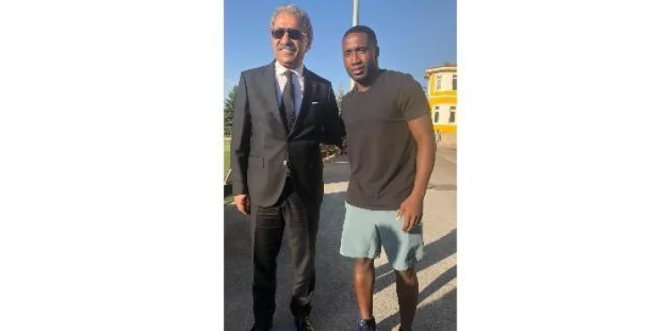 Kayserispor'un yeni transferi Dja Djedje: "Kayserispor'a isteyerek geldim"