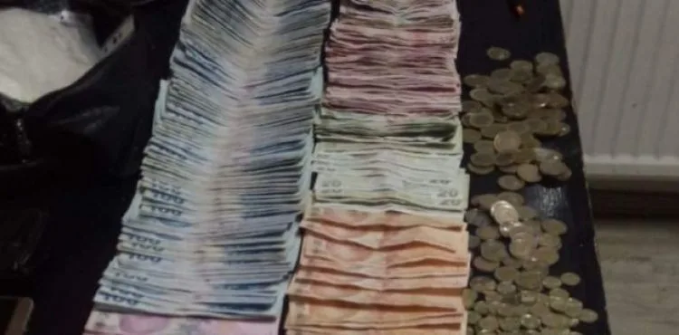 6 çocuğuna dilencilik yaptıran kadından çıkan para şok etti