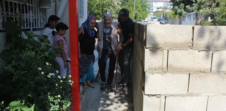 Tapulu malım' dedi, sokağa duvar ördü