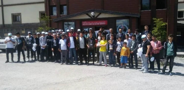 Erciyes gençleri ağırlamaya devam ediyor