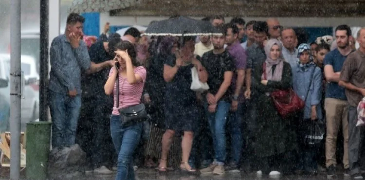 Meteoroloji'den kuvvetli yağış uyarısı, 19 Temmuz yurtta hava durumu